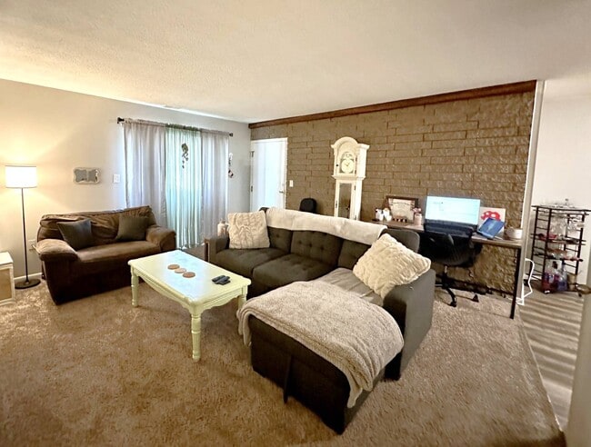 Building Photo - 1552 Helderberg Ave Rental