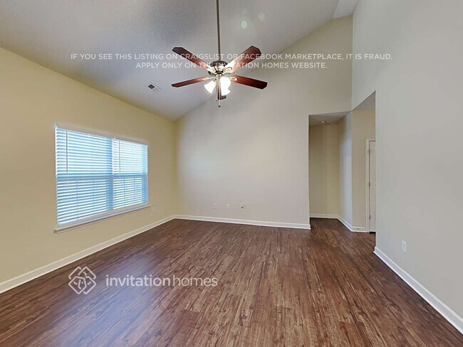 Photo - 302 Olde North Church Dr