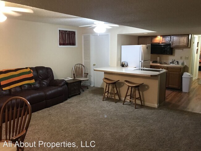 2 br, 1 bath House - 2320 43rd Avenue Cour... - 2 br, 1 bath House - 2320 43rd Avenue Cour...