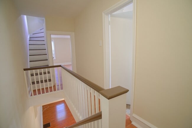 Photo - 3718 Calumet St