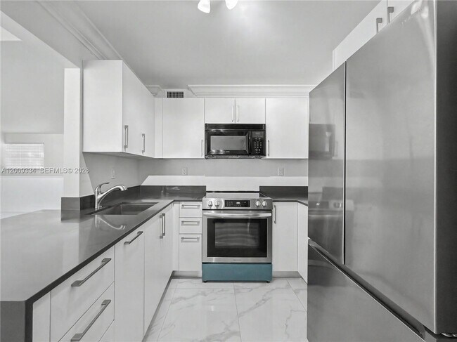 Photo - 10010 NW 9th St Cir Unit 203