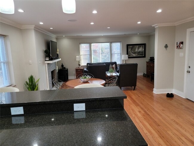 Photo - 7547 Delmar Blvd