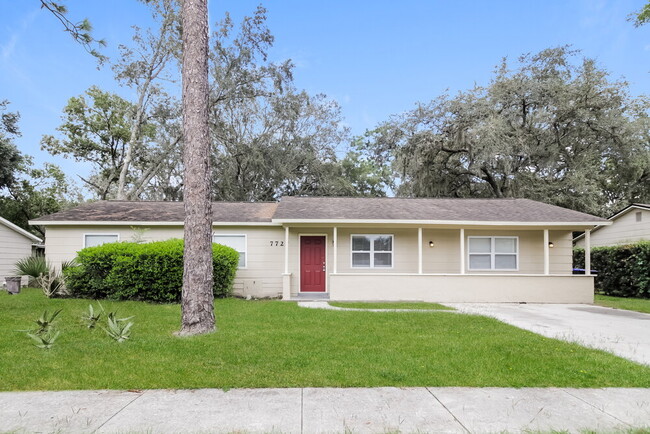 Building Photo - 7727 Range Dr Rental
