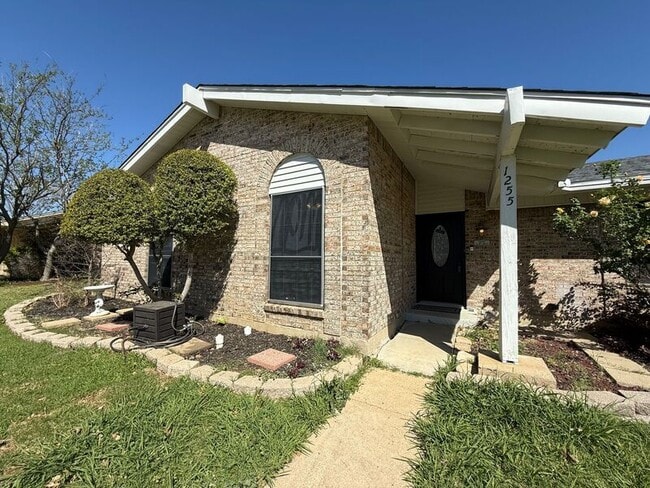 Photo - 1255 Valencia Ln