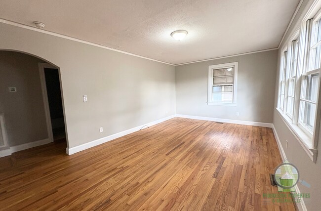 Photo - 212 Glenn Rd