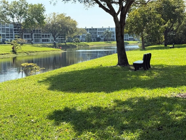 Building Photo - 42 Tilford C Unit 42