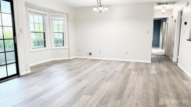 Photo - 903 Woodhaven Dr