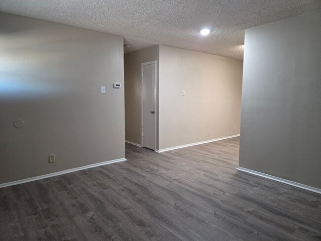 Photo - Spacious 4 Bedroom Ranch