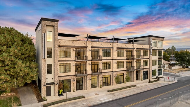 Photo - Corner & 6th