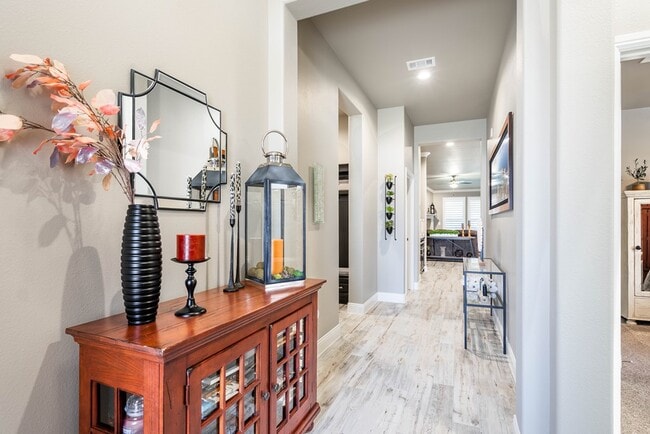 Photo - 11 Los Campos Dr