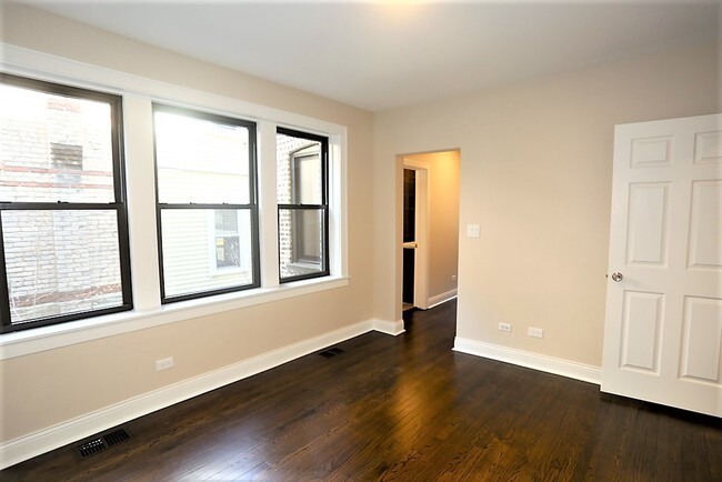 Photo - 4451 N Rockwell St Apartments Unit 2