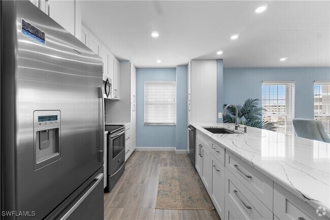 Building Photo - 3483 Gulf Shore Blvd N Unit 604 Rental