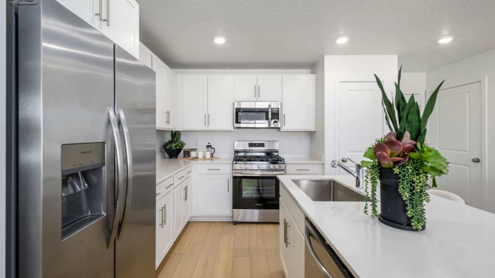 Photo - 2075 Sand Holw Dr