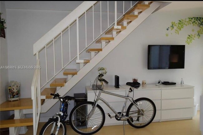 Photo - 798 Crandon Blvd