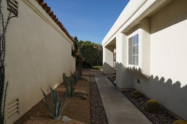 Photo - 43917 Cll Las Brisas W