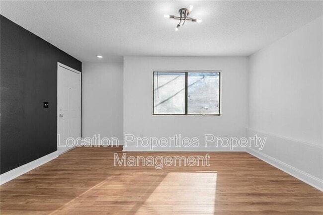 Photo - 1502 W 25th Ct Unit D3