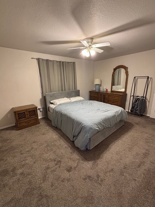4309 Montclair Dr SE