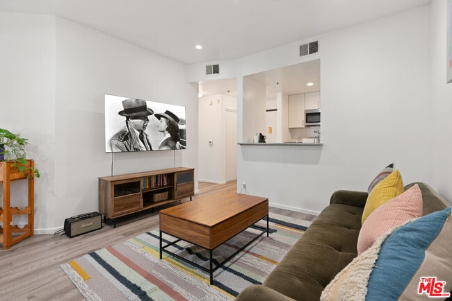 Photo - 525 S Berendo St Unit 206