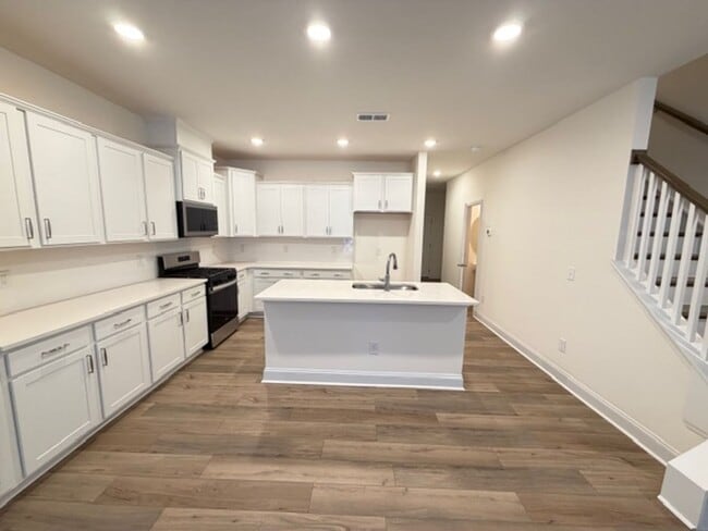 Photo - Mebane / Townhouse