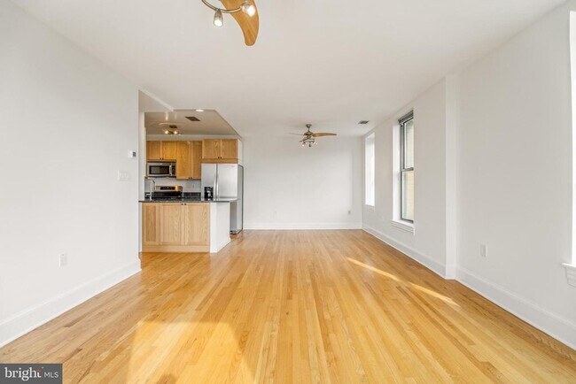 Photo - 1325 13th St NW Unidad 602