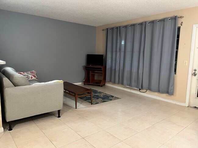 Photo - 322 Tilford O Unit 322