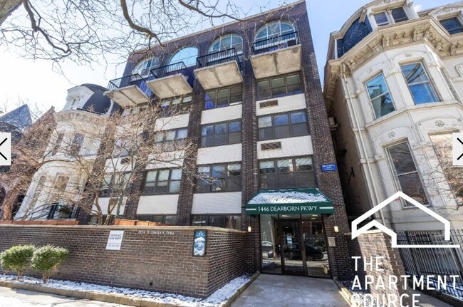 Photo - 1446 N Dearborn St Unit 4