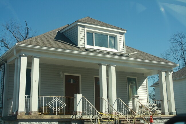 Photo - 7918 Lloyd Ave Unit 7918