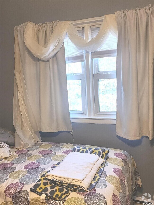 Houses for Rent in 11787, Smithtown, NY 1 Houses