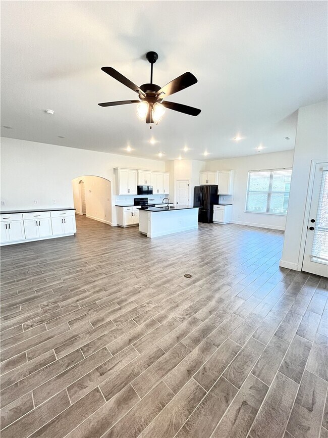 Photo - 2060 Periwinkle Pl