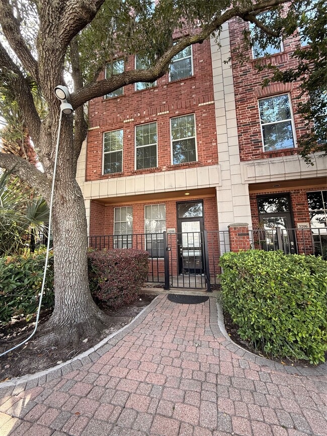 Photo - 3208 Jackson St Unit 1