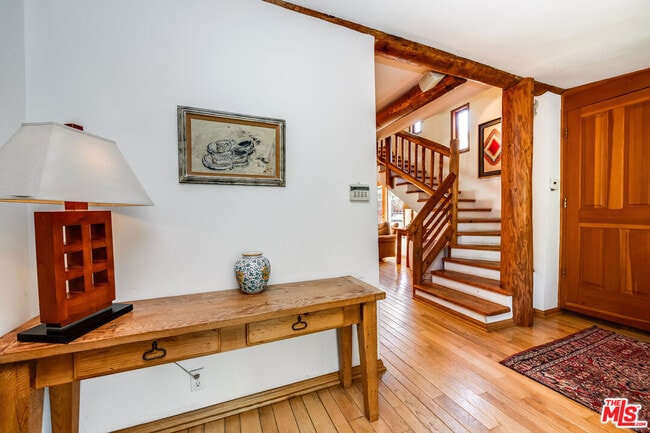 Photo - 454 E Rustic Rd