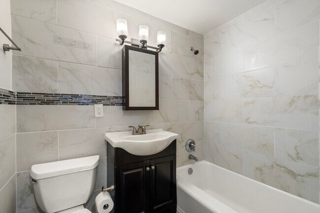 Photo - 244 Beacon St Unit 2