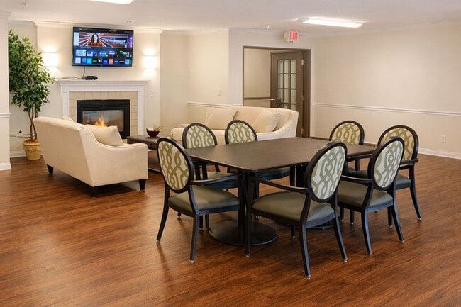 Photo - HOLLADAY MANOR