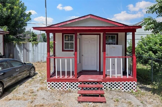 Photo - 510 Munger St House