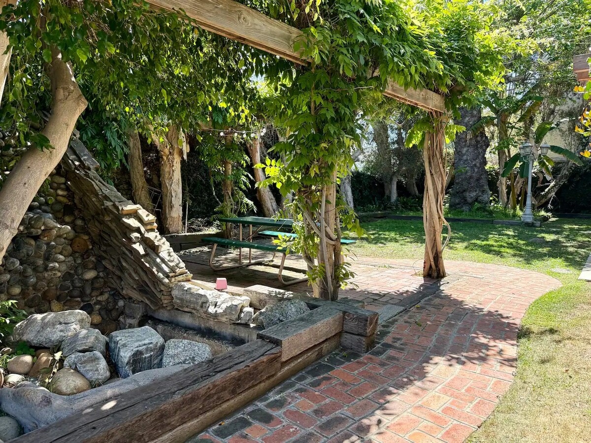 Photo - Lion's Grove C Unit 6680