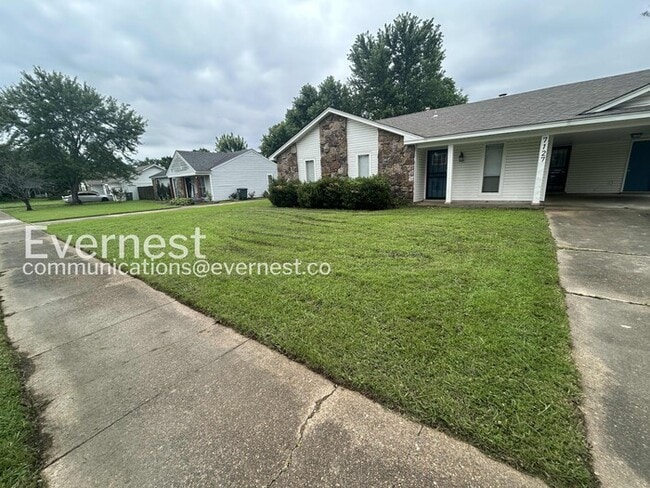 Photo - 7127 Markim Dr