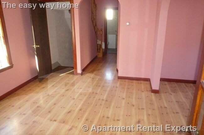 Photo - 569 Main St Unit #2