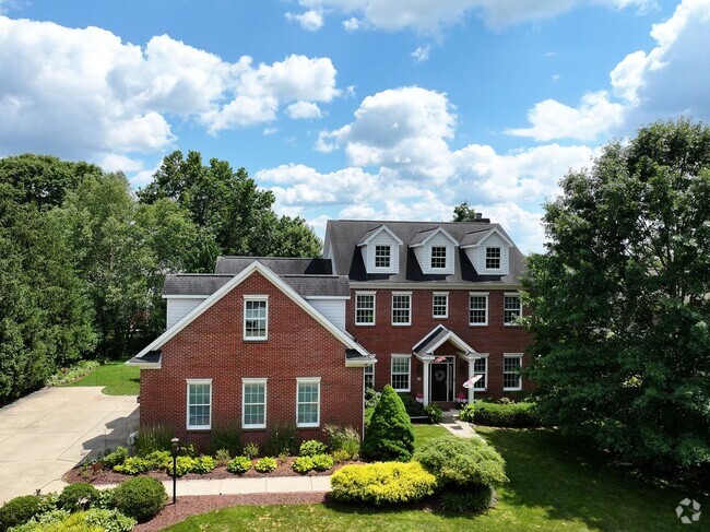 Building Photo - ACROSS THE STREET FROM THE COURSE Rental