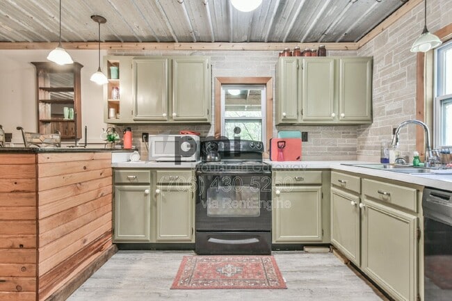 Photo - 43 Davis Gap Rd