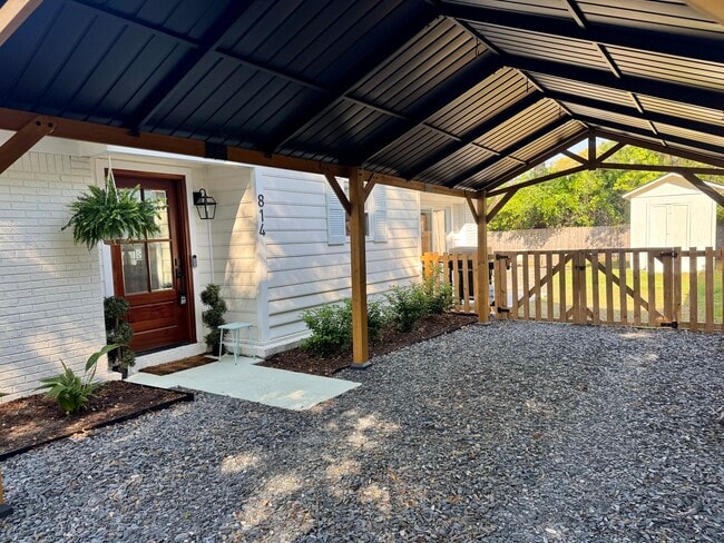 Photo - 814 Armsway St