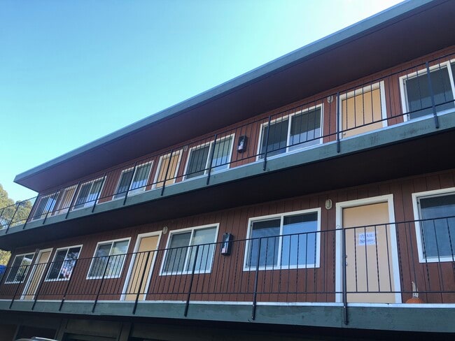 21 Alvarado St