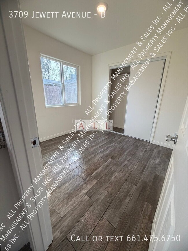 Photo - 3709 Jewett Ave Unit B