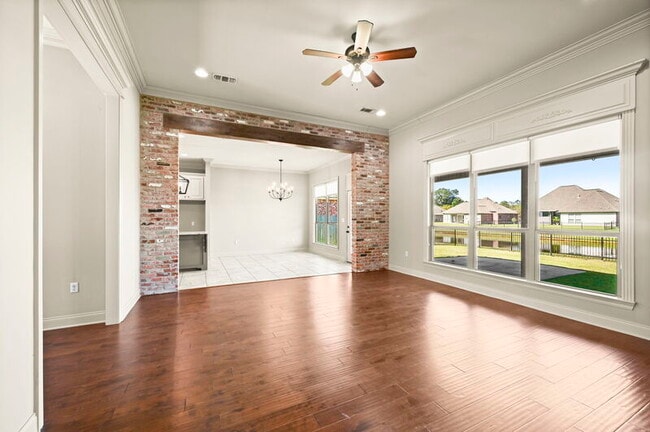 Photo - 16923 Bradford Ave