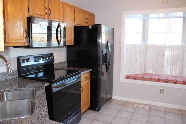 Photo - 433 Ellis Ln