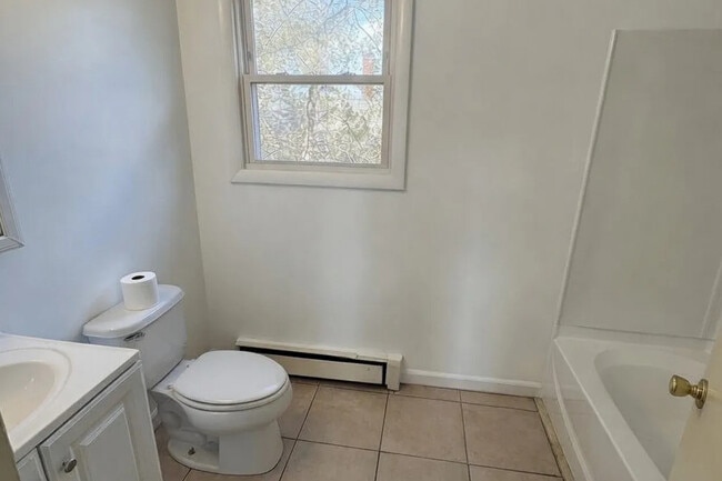 Photo - 260 Central St