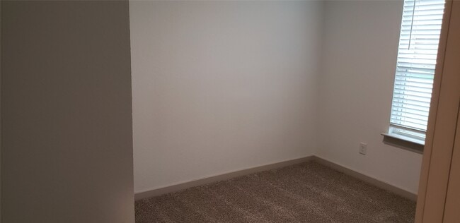 Photo - 8006 Black Forest Ln