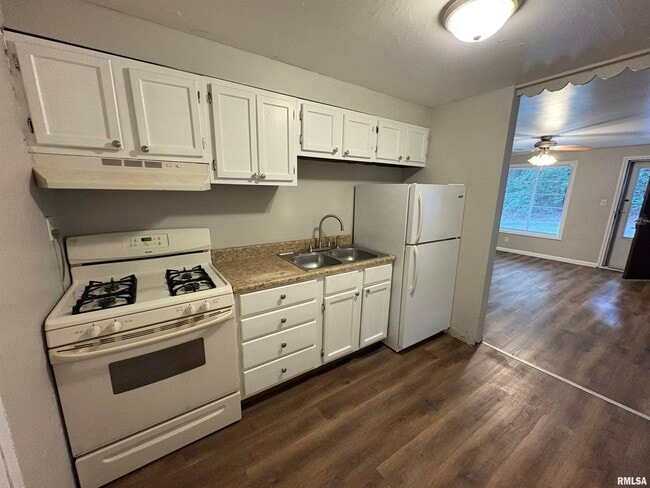 Photo - 110 Oakdale Rd