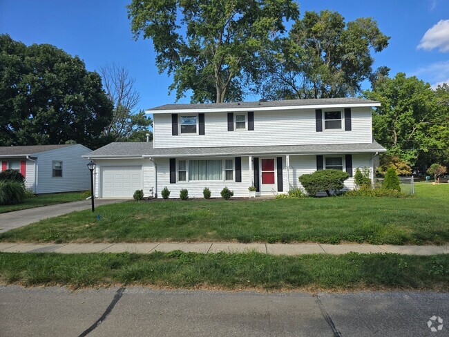 Building Photo - Gorgeous Home in South West Champaign