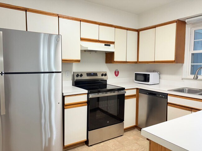 Photo - Conveniently Located 2 Bed Condo Near Colonial Williamsburg