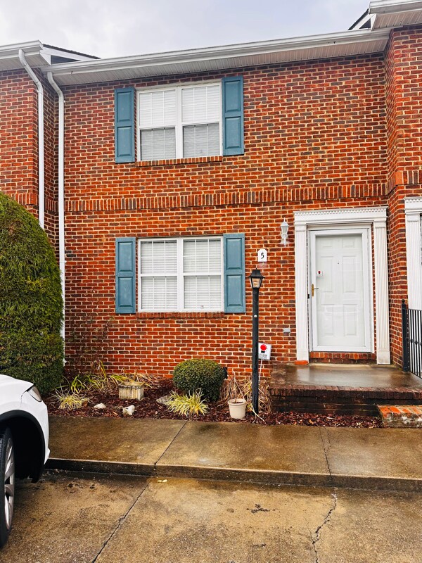 Photo - 5 Lexington Ct